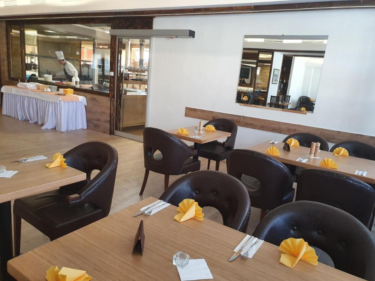 Hotel Frymburk Dış mekan fotoğraf