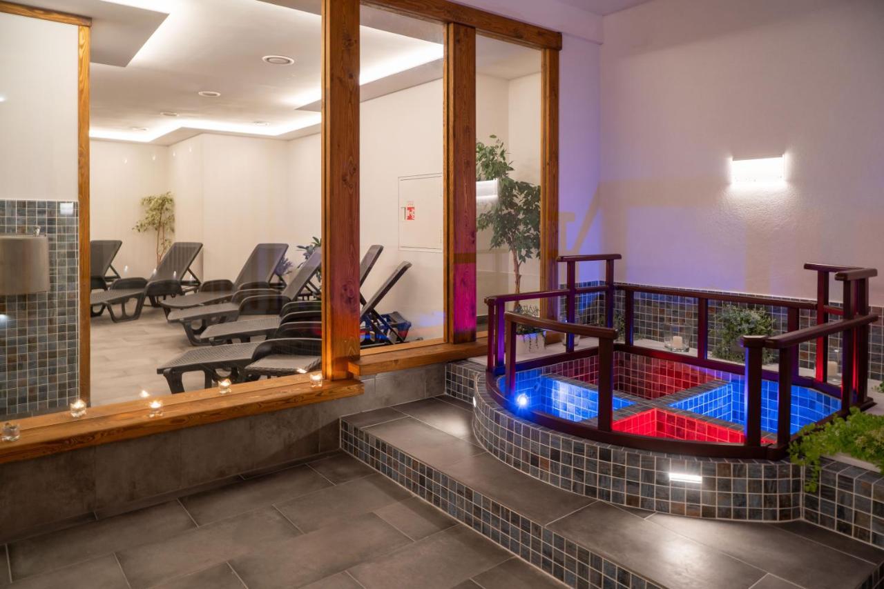 Hotel Frymburk Dış mekan fotoğraf